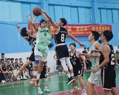 娱乐体验-家庭篮球比赛，亲子共同奋战争胜(家长作为教练小孩子篮球赛的支持怎么写)